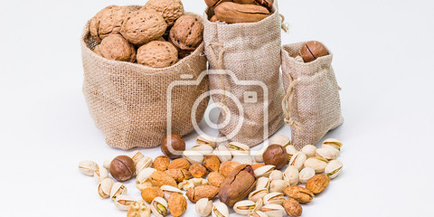 俯瞰堅(jiān)果盛宴 核桃、開心果、巴旦木與夏威夷果的品鑒之旅